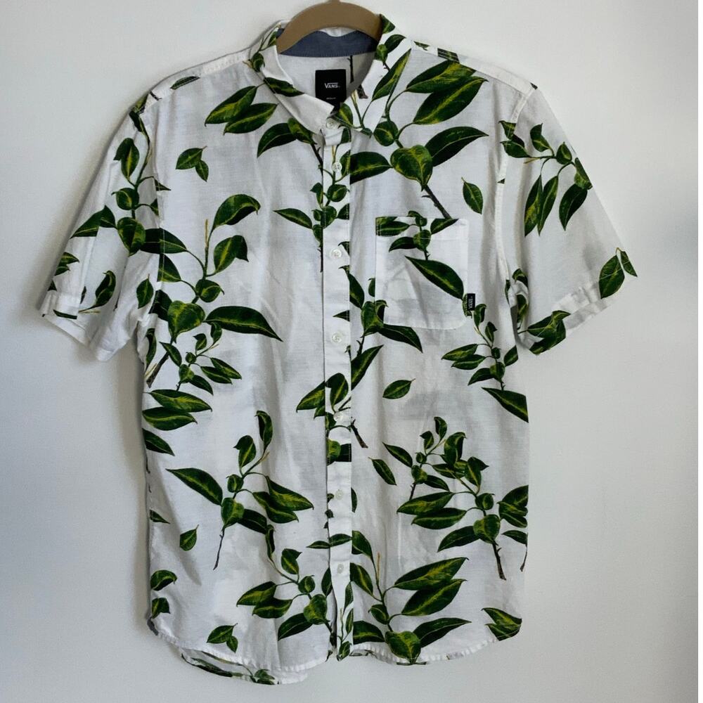 Van's Short Sleeve Cotton Button down size medium